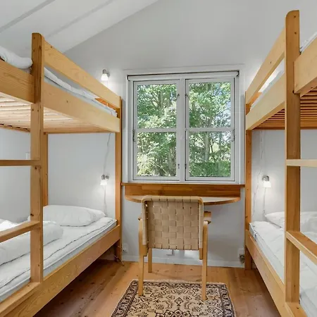 2 Bedroom In Veslos *