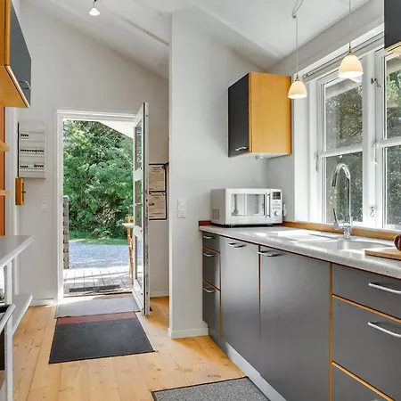 2 Bedroom In Veslos *